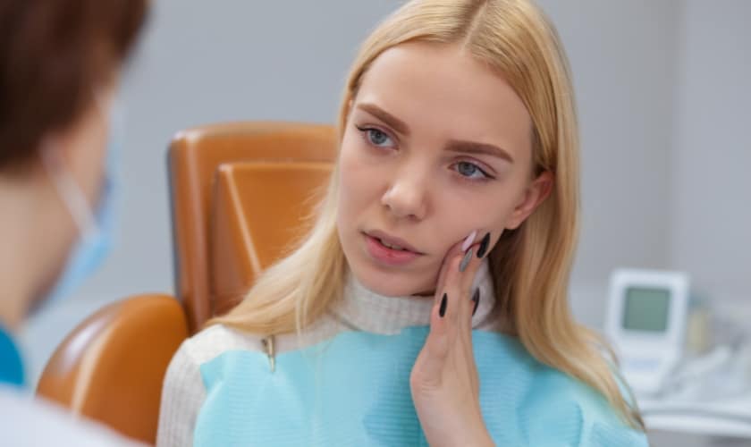 Choosing the Right Emergency Dentist: Factors to Consider